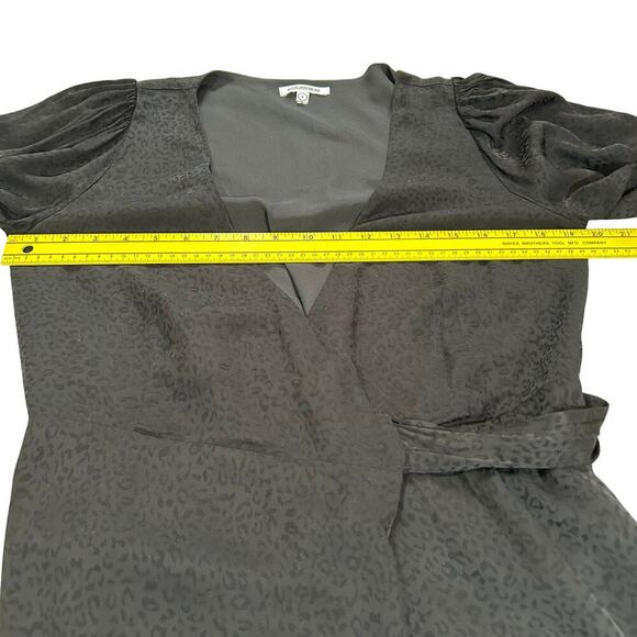 Good American Black Cheetah Print Wrap Dress Romantic Flirty Size 3 (L) - Picture 9 of 10